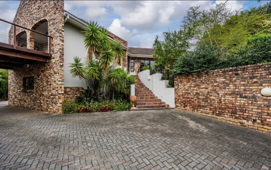 5 Bedroom Property for Sale in Vincent Heights Eastern Cape